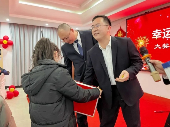 云图片