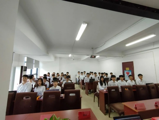 云图片